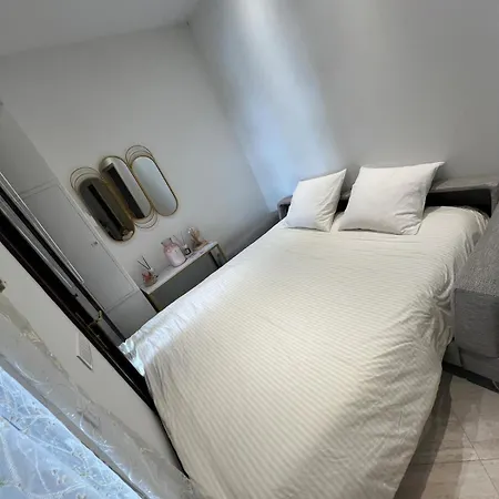 Cosmina Apartment Nizza